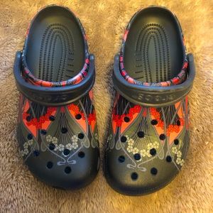 Crocs - Like New!